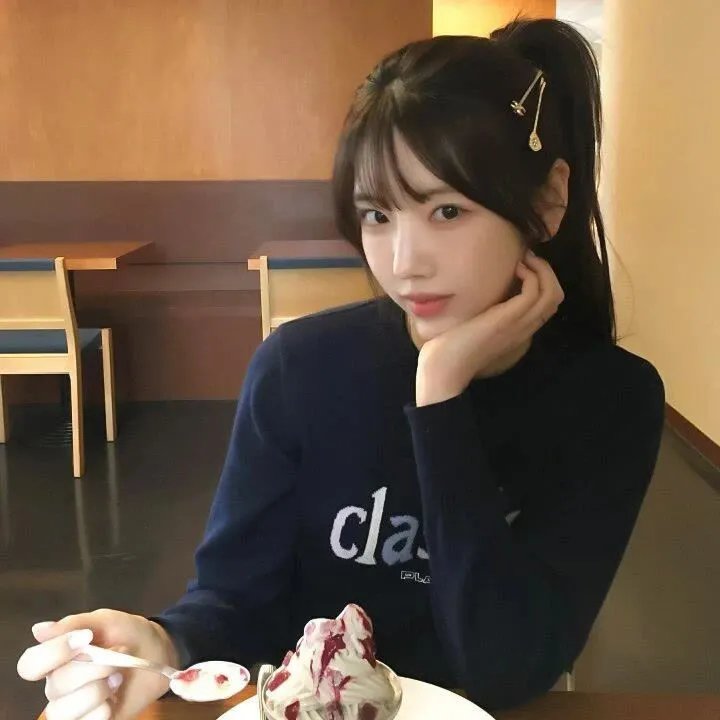 我的老板是小猪 海报
